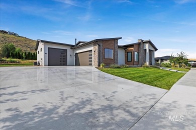 Discover the best of Boise living in this modern foothills home on Quail Hollow Golf Club in Idaho - for sale on GolfHomes.com, golf home, golf lot