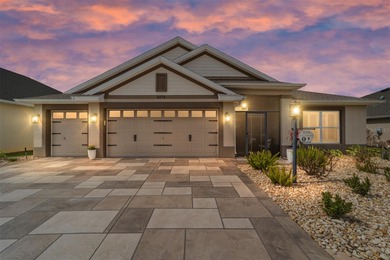 ~2019 ROOF/HVAC/HOT WATER HEATER~ ~HEATED SALTWATER POOL~ ~GOLF on Pennbrooke Fairways in Florida - for sale on GolfHomes.com, golf home, golf lot