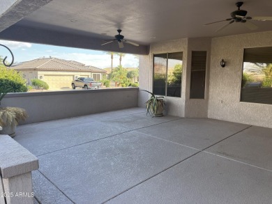 2 bedroom 2 bath home with living room, dining area,Great room on Sun City Grand Golf Couse and Club in Arizona - for sale on GolfHomes.com, golf home, golf lot