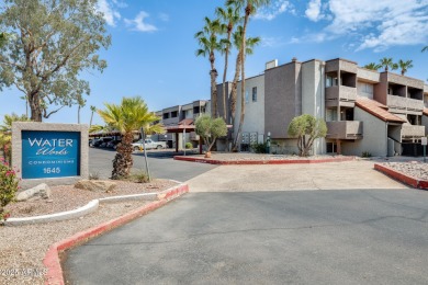 Golf Community Living in a Prime Location! This 2-bed, 1.5-bath on Dobson Ranch Municipal Golf Course in Arizona - for sale on GolfHomes.com, golf home, golf lot