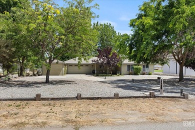 Enjoy peaceful golf course living in this beautifully maintained on Oak Tree Country Club in California - for sale on GolfHomes.com, golf home, golf lot