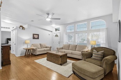 Cedar Creek Lake o Recently Updated o A BRAND-NEW LOOK AT A on Cedar Creek Country Club in Texas - for sale on GolfHomes.com, golf home, golf lot