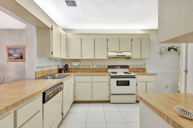 Priced to Sell! A Must See! Don't miss this light and bright on Martin County Golf Course in Florida - for sale on GolfHomes.com, golf home, golf lot