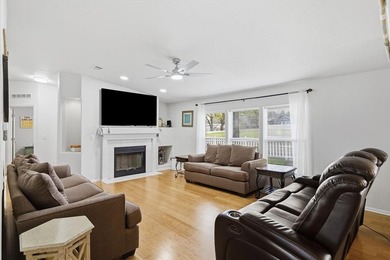 Cedar Creek Lake o Recently Updated o A BRAND-NEW LOOK AT A on Cedar Creek Country Club in Texas - for sale on GolfHomes.com, golf home, golf lot