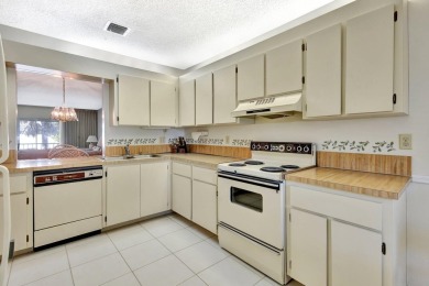 Priced to Sell! A Must See! Don't miss this light and bright on Martin County Golf Course in Florida - for sale on GolfHomes.com, golf home, golf lot