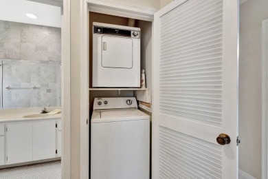 Priced to Sell! A Must See! Don't miss this light and bright on Martin County Golf Course in Florida - for sale on GolfHomes.com, golf home, golf lot