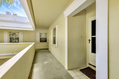 Priced to Sell! A Must See! Don't miss this light and bright on Martin County Golf Course in Florida - for sale on GolfHomes.com, golf home, golf lot