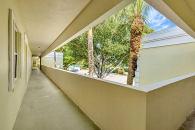 Priced to Sell! A Must See! Don't miss this light and bright on Martin County Golf Course in Florida - for sale on GolfHomes.com, golf home, golf lot