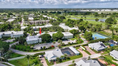 Priced to Sell! A Must See! Don't miss this light and bright on Martin County Golf Course in Florida - for sale on GolfHomes.com, golf home, golf lot