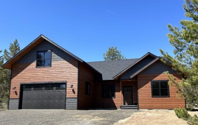 Brand NEW custom home on 1.4 acres GOLF COURSE FRONTAGE on Jug Mountain Ranch Golf Course in Idaho - for sale on GolfHomes.com, golf home, golf lot