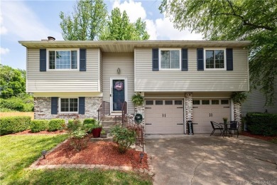 LOCATION - FANTASTIC 3 bed, 2 bath Bi-Level with  1600 sq ft on Jeffersonville Elks Golf Club in Indiana - for sale on GolfHomes.com, golf home, golf lot
