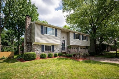 LOCATION - FANTASTIC 3 bed, 2 bath Bi-Level with  1600 sq ft on Jeffersonville Elks Golf Club in Indiana - for sale on GolfHomes.com, golf home, golf lot