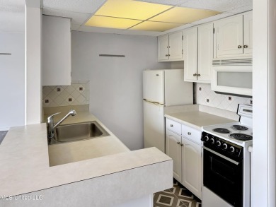 1st level Lanai Condo priced to sell! Beautiful view of the golf on Diamondhead Country Club in Mississippi - for sale on GolfHomes.com, golf home, golf lot