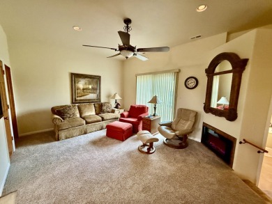 Enjoy beautiful, low-maintenance living in this updated 914 sq on Smoky Hill Country Club in Kansas - for sale on GolfHomes.com, golf home, golf lot