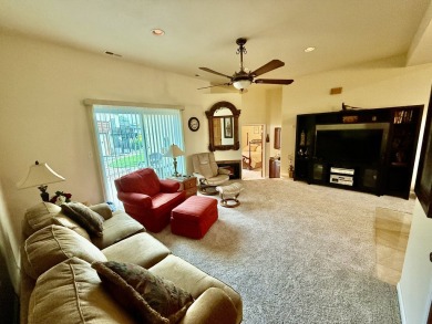 Enjoy beautiful, low-maintenance living in this updated 914 sq on Smoky Hill Country Club in Kansas - for sale on GolfHomes.com, golf home, golf lot