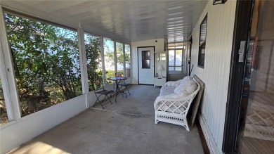 Adorable one bedroom, open kitchen to living Room, Manufactured on Pennbrooke Fairways in Florida - for sale on GolfHomes.com, golf home, golf lot