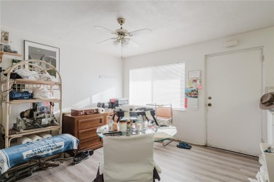 CHARMING STUDIO/EFFICIENCY WITH RESORT-STYLE AMENTIES. Welcome on Seminole Lake Country Club in Florida - for sale on GolfHomes.com, golf home, golf lot