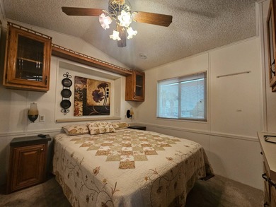 This charming 1-bedroom, 1.5-bathroom home with an Arizona room on Viewpoint Golf Resort in Arizona - for sale on GolfHomes.com, golf home, golf lot