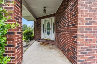 Charming 3 bed, 2 bath single-level home in a quiet Siloam on Dawn Hill Country Club in Arkansas - for sale on GolfHomes.com, golf home, golf lot