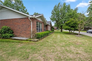 Charming 3 bed, 2 bath single-level home in a quiet Siloam on Dawn Hill Country Club in Arkansas - for sale on GolfHomes.com, golf home, golf lot