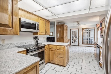 Charming 3 bed, 2 bath single-level home in a quiet Siloam on Dawn Hill Country Club in Arkansas - for sale on GolfHomes.com, golf home, golf lot