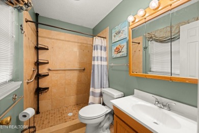 This cozy 3 bedroom/2 bath home features vinyl siding, fenced on Druid Hills Golf Club in Tennessee - for sale on GolfHomes.com, golf home, golf lot