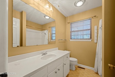 This cozy 3 bedroom/2 bath home features vinyl siding, fenced on Druid Hills Golf Club in Tennessee - for sale on GolfHomes.com, golf home, golf lot