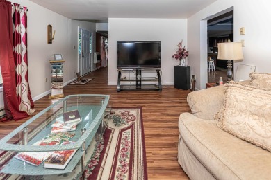 Charming 3-Bedroom Home in Amenity-Filled Pocono Farms Country on Pocono Farms Country Club in Pennsylvania - for sale on GolfHomes.com, golf home, golf lot