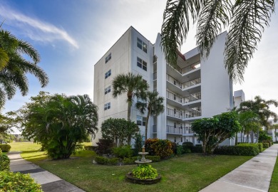 This top-floor, end-unit furnished condo is a must-see! Freshly on Poinciana Golf Club in Florida - for sale on GolfHomes.com, golf home, golf lot