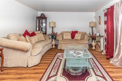 Charming 3-Bedroom Home in Amenity-Filled Pocono Farms Country on Pocono Farms Country Club in Pennsylvania - for sale on GolfHomes.com, golf home, golf lot