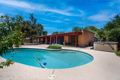 REDUCED! Seller will accept/counter offers between $800k-$825k on Forty Niner Golf and Country Club in Arizona - for sale on GolfHomes.com, golf home, golf lot