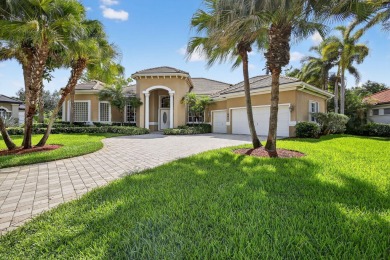 Welcome to 862 Forest Glen Ln a 5 Bedroom 3 Bath home in on Binks Forest Golf Club in Florida - for sale on GolfHomes.com, golf home, golf lot