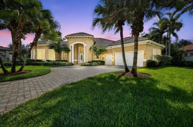 Welcome to 862 Forest Glen Ln a 5 Bedroom 3 Bath home in on Binks Forest Golf Club in Florida - for sale on GolfHomes.com, golf home, golf lot