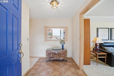 One of the Best Custom Floor Plans in Fairway Village. This on Fairway Village Golf and Country Club in Washington - for sale on GolfHomes.com, golf home, golf lot