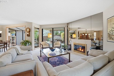 One of the Best Custom Floor Plans in Fairway Village. This on Fairway Village Golf and Country Club in Washington - for sale on GolfHomes.com, golf home, golf lot