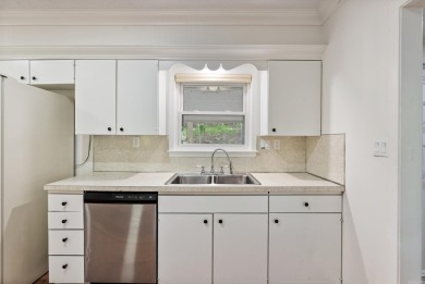 New listing, priced to sell! This recently remodeled, 3-bedroom on DeSoto Golf Course in Arkansas - for sale on GolfHomes.com, golf home, golf lot