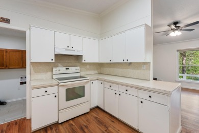 New listing, priced to sell! This recently remodeled, 3-bedroom on DeSoto Golf Course in Arkansas - for sale on GolfHomes.com, golf home, golf lot