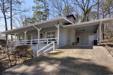New listing, priced to sell! This recently remodeled, 3-bedroom on DeSoto Golf Course in Arkansas - for sale on GolfHomes.com, golf home, golf lot