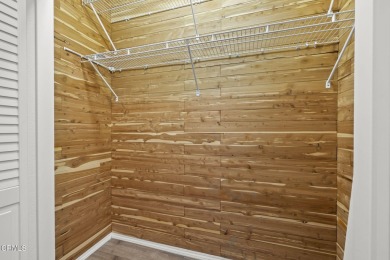 This beautifully appointed Springs home is located in one of the on Camarillo Springs Golf Club in California - for sale on GolfHomes.com, golf home, golf lot