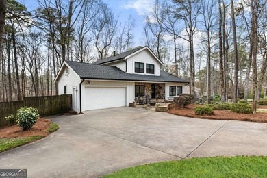 A PERFECT 10, MAGAZINE WORTHY DESIGNER FEATURES!!! LUXURIOUS on Country Club of Roswell in Georgia - for sale on GolfHomes.com, golf home, golf lot