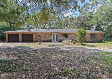 USDA Eligible!! Great bones, Extra large lot (.9 of an acre) on Magnolia Grove Golf Club in Alabama - for sale on GolfHomes.com, golf home, golf lot