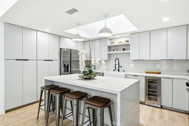 LUXURY LIVING IN LEISURE WORLD SEAL BEACH!
This exceptional on Leisure World Seal Beach Golf Course in California - for sale on GolfHomes.com, golf home, golf lot