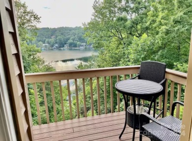 Beautifully updated 2 bedroom, 2 bath Quail Cove Townhome with on Rumbling Bald Resort on Lake Lure in North Carolina - for sale on GolfHomes.com, golf home, golf lot