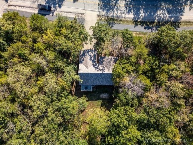 Move-In Ready Kay's Point Home in Four Seasons! Enjoy main-level on Seasons Ridge At Four Seasons in Missouri - for sale on GolfHomes.com, golf home, golf lot