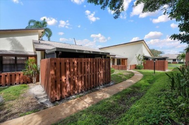 DISCOVER FLORIDA LIVING at its finest in this 2/2 villa in the on Medalist Golf Club in Florida - for sale on GolfHomes.com, golf home, golf lot