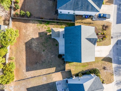 Welcome to this lovely, very well maintained and freshly painted on Olde Point Golf and Country Club in North Carolina - for sale on GolfHomes.com, golf home, golf lot