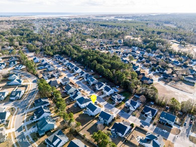 Welcome to this lovely, very well maintained and freshly painted on Olde Point Golf and Country Club in North Carolina - for sale on GolfHomes.com, golf home, golf lot