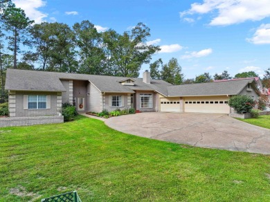 This golf course front 4-bedroom, 3.5-bathroom, 1-story brick on Rayburn Country Club in Texas - for sale on GolfHomes.com, golf home, golf lot