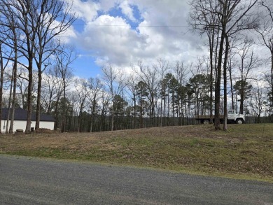 Nice subdivision lot for sale in the beautiful Diamondhead Gated on Diamondhead Golf and Country Club in Arkansas - for sale on GolfHomes.com, golf home, golf lot