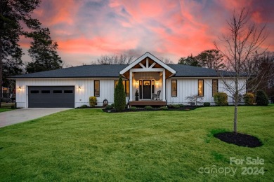 Straight out of a magazine, prepare to be captivated by this on Mallard Head Country Club in North Carolina - for sale on GolfHomes.com, golf home, golf lot